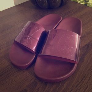 Ivy Park High Shine Embossed Slides